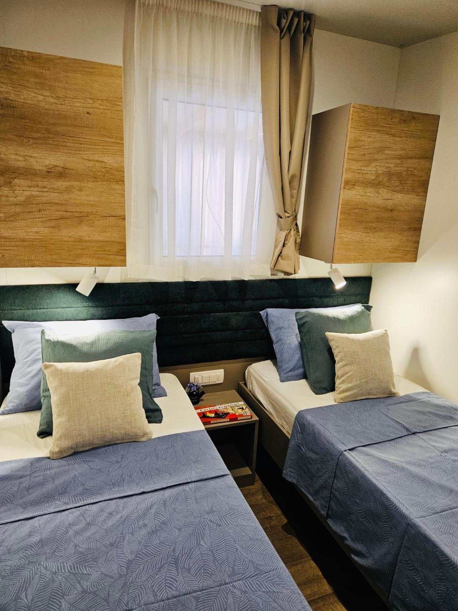 Mobile Home Peponi Del Mar, Brand New Biograd Na Moru Exterior photo